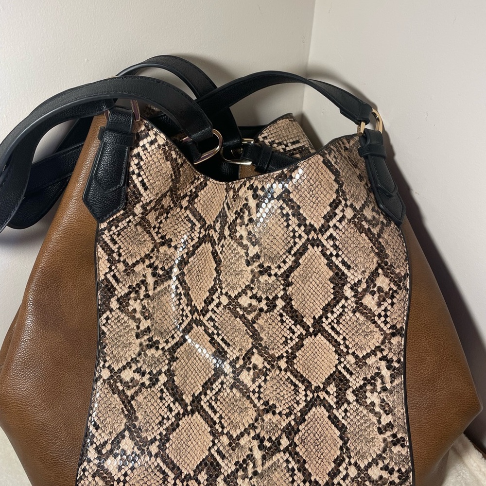New Directions‎ Brown and Black Snakeskin Pattern Colorblock Tote Bag